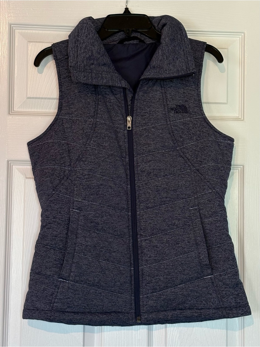 The North Face Women's Quilted Sleeveless Vest - Navy Heather